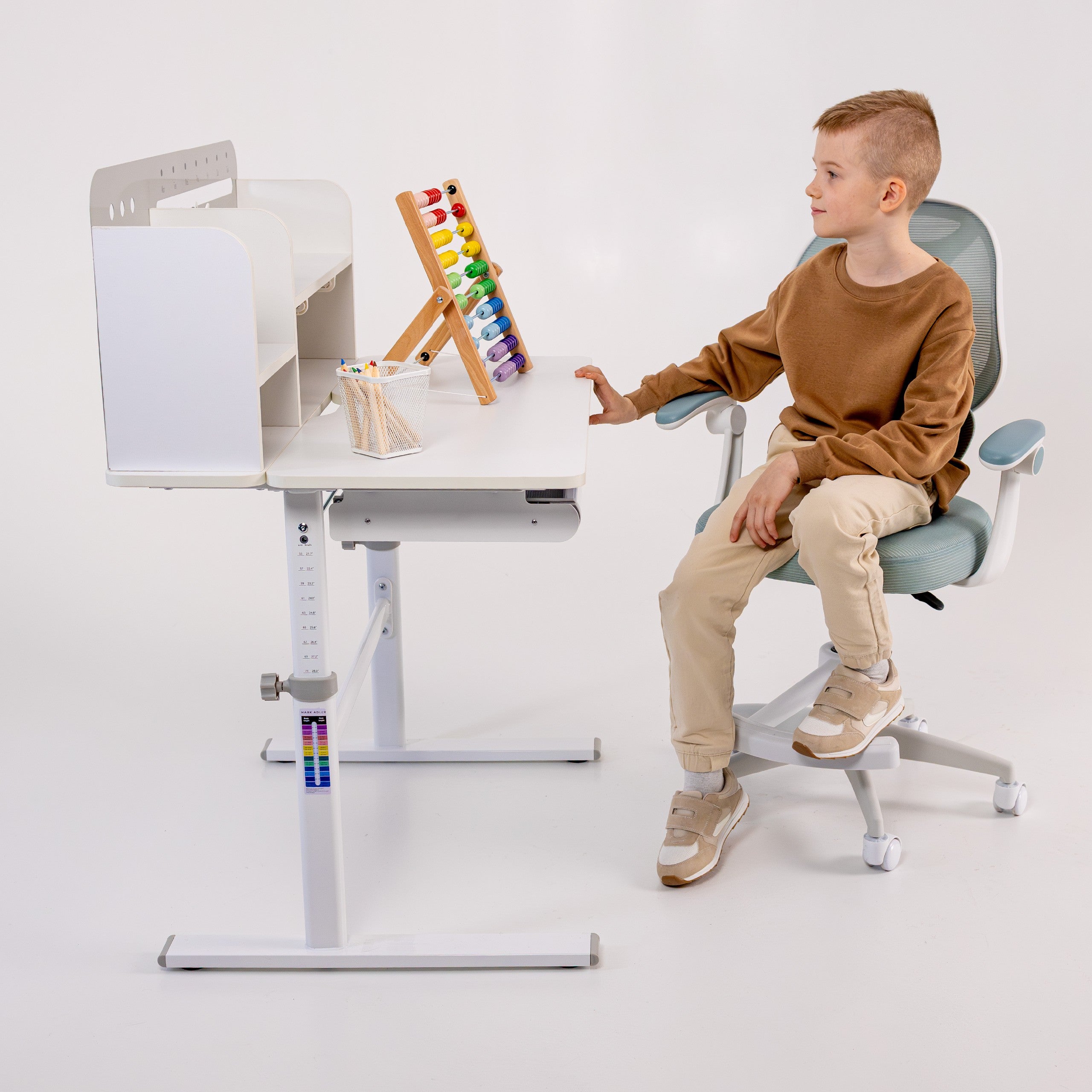 Fotel regulowany dla dziecka Mark Adler Junior 4.5 Mint