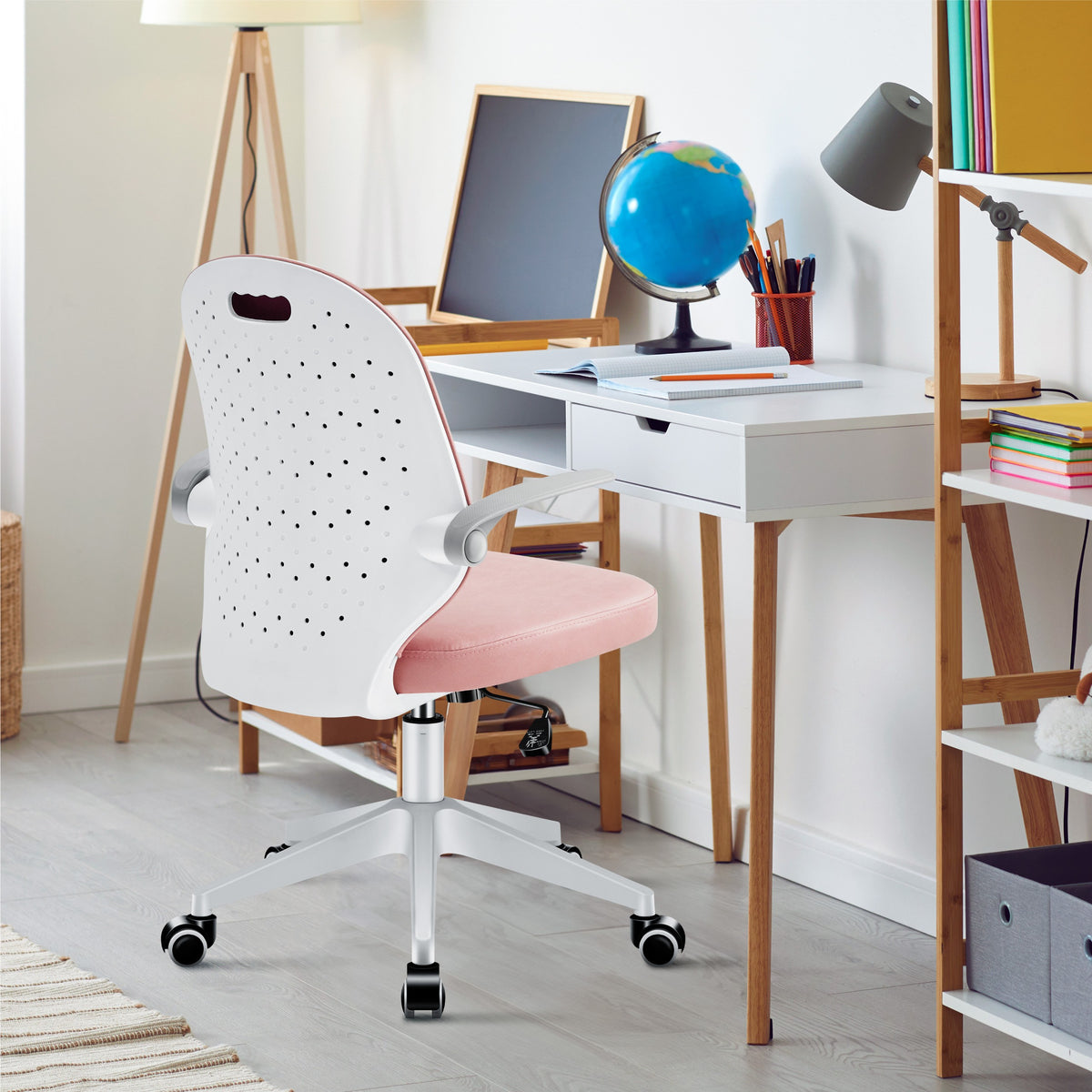 OUTLET Fotel regulowany dla dziecka Mark Adler Junior 4.0 Pink