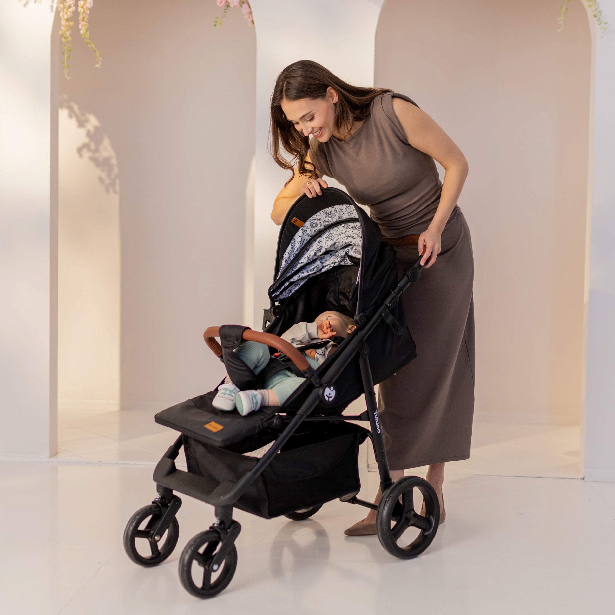 OUTLET Wózek spacerowy z kocykiem Tulano Avignon 35 Black