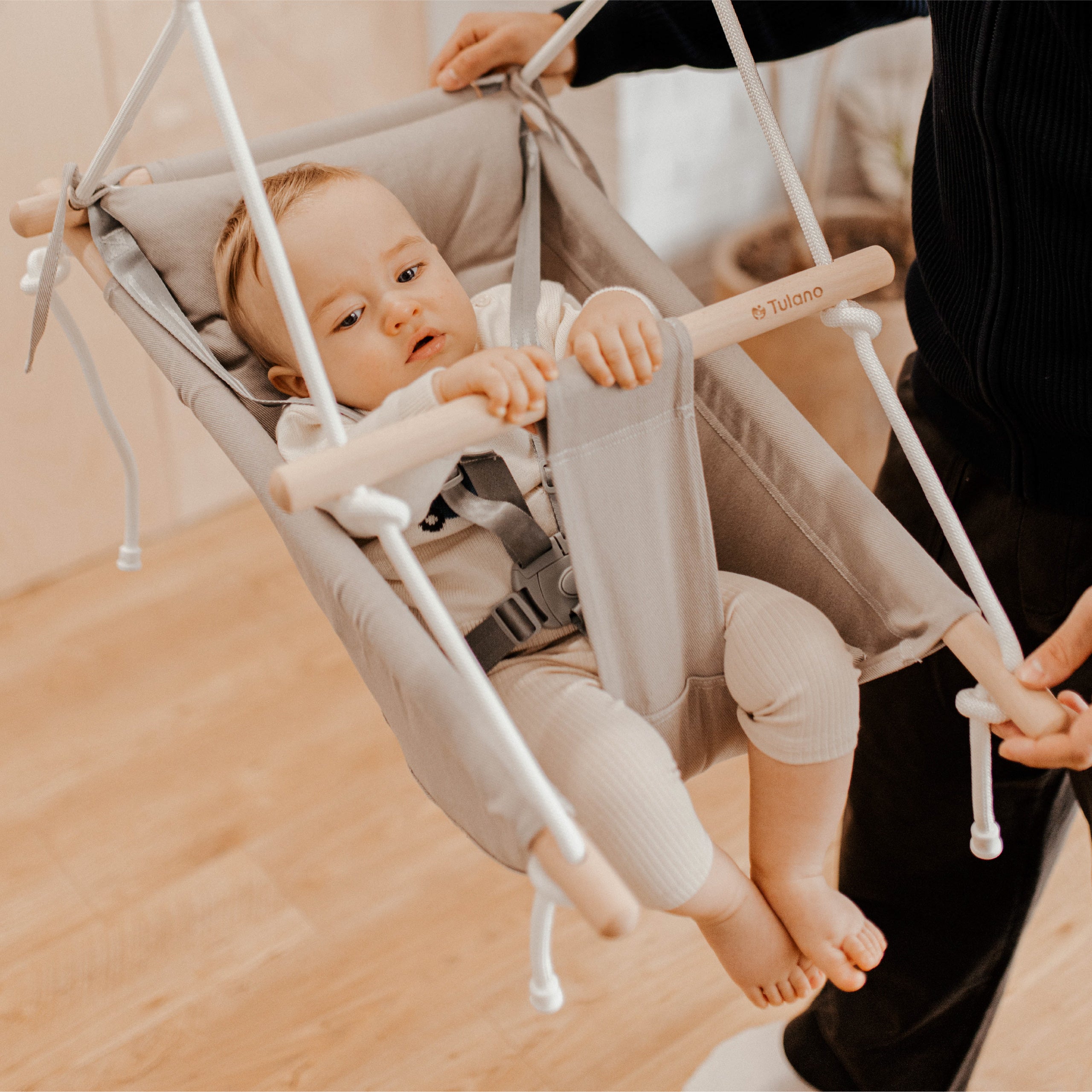 Kołysko-huśtawka dla dzieci TULANO Hop 40 Pink-Grey