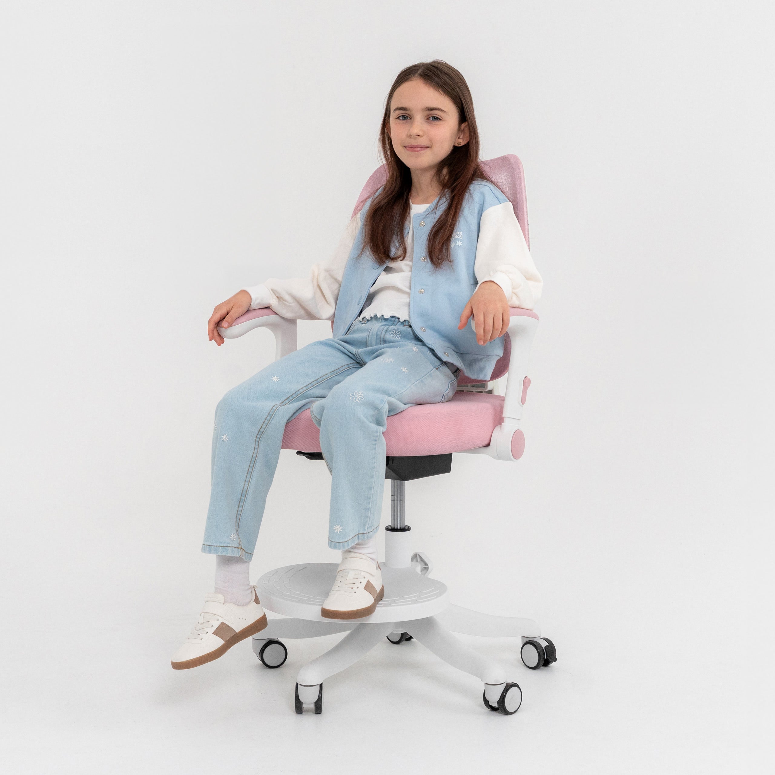 Ergonomiczny fotel obrotowy dla dzieci – komfort i wygoda podczas nauki