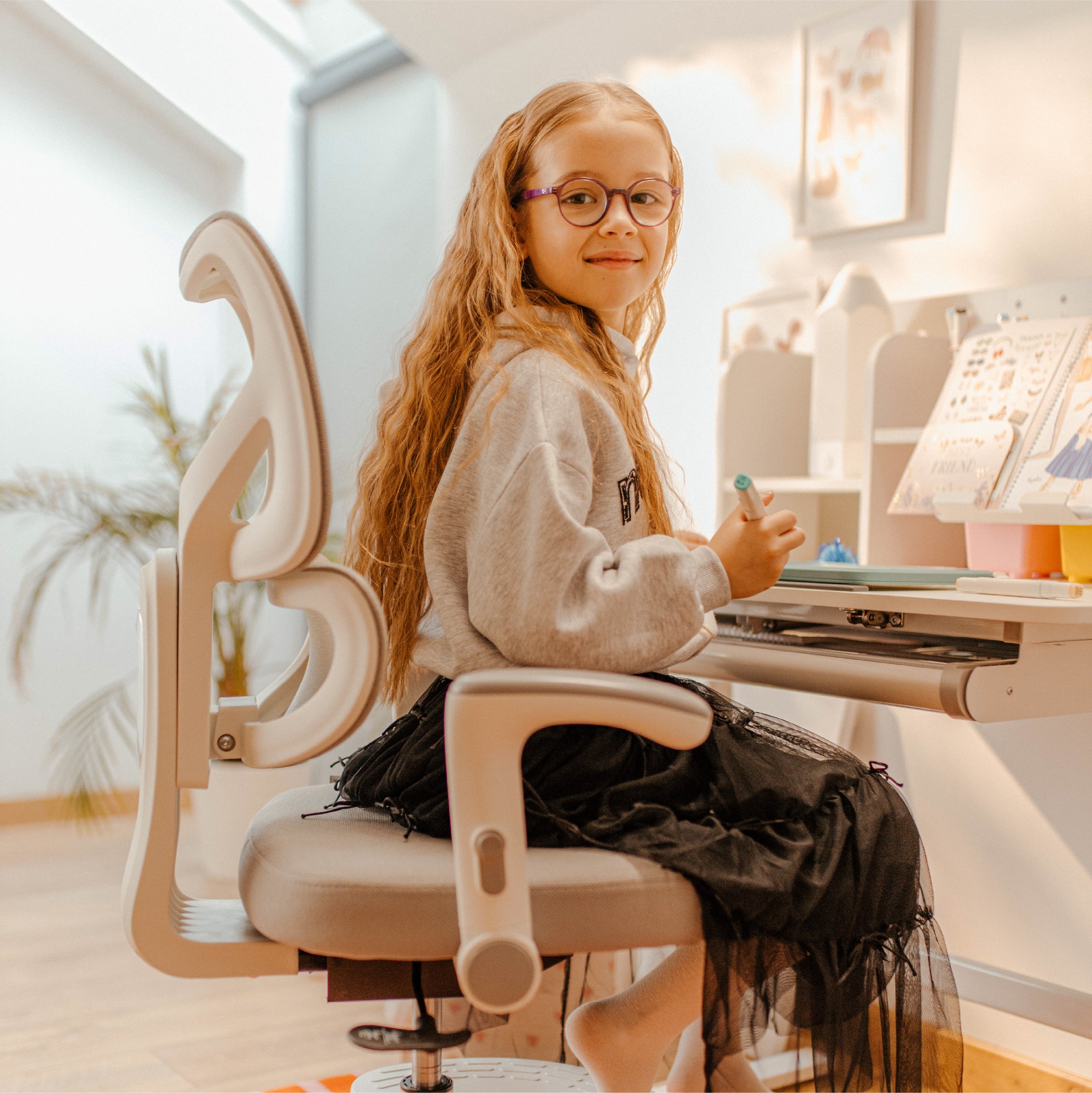 Fotel obrotowy Mark Adler Junior 5.3 Grey