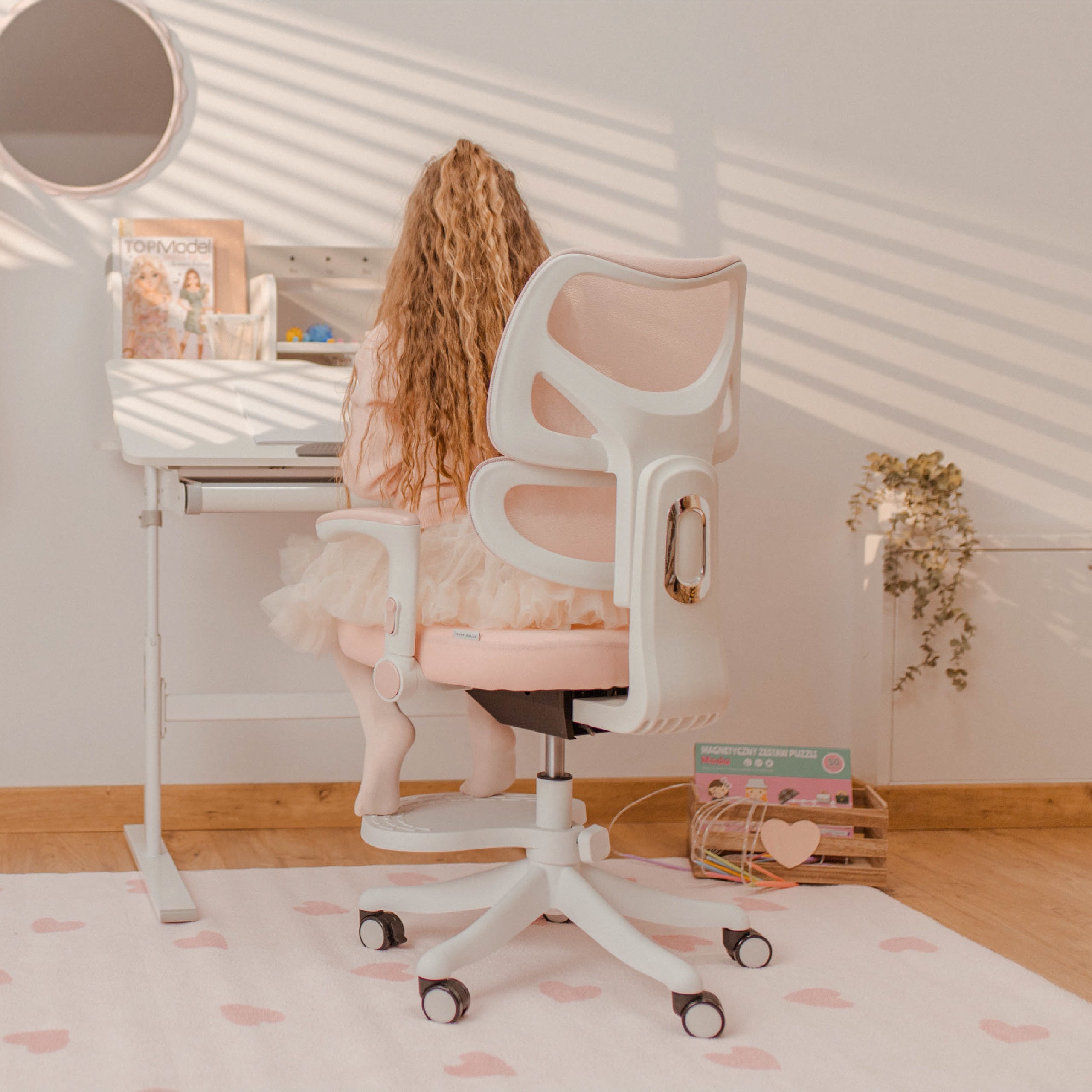 Fotel obrotowy Mark Adler Junior 5.3 Pink