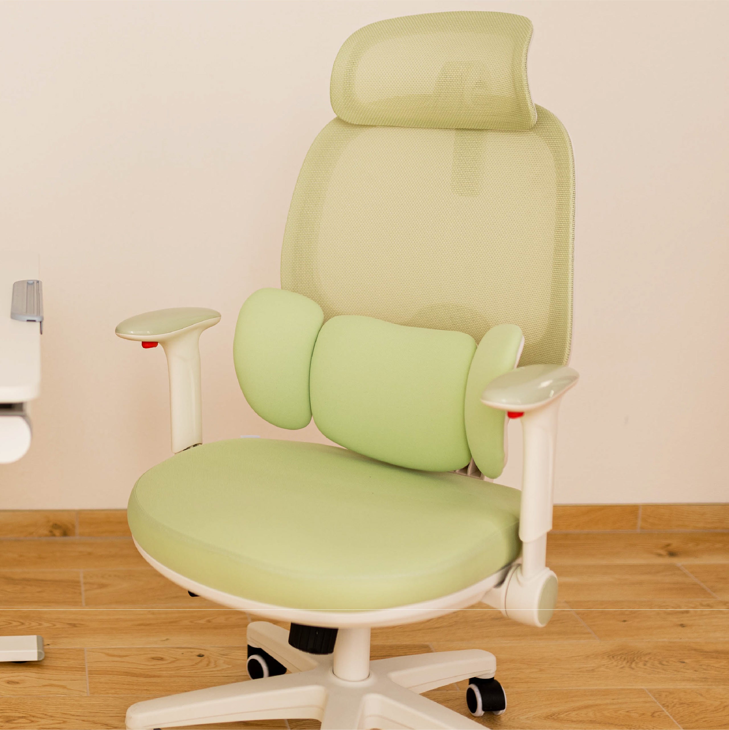 Ergonomiczny fotel dla dzieci Mark Adler Junior 6.3 Green