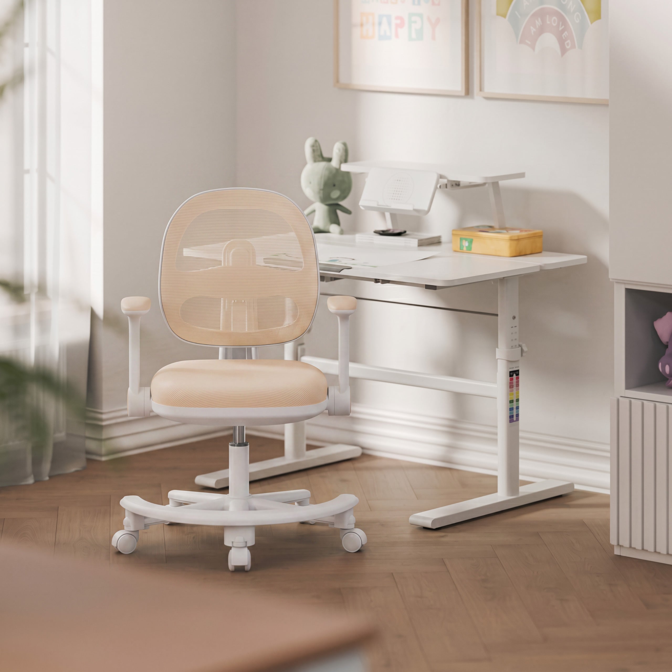 OUTLET Ergonomiczny fotel do biurka dla dziecka Mark Adler Junior 3.6 Beige