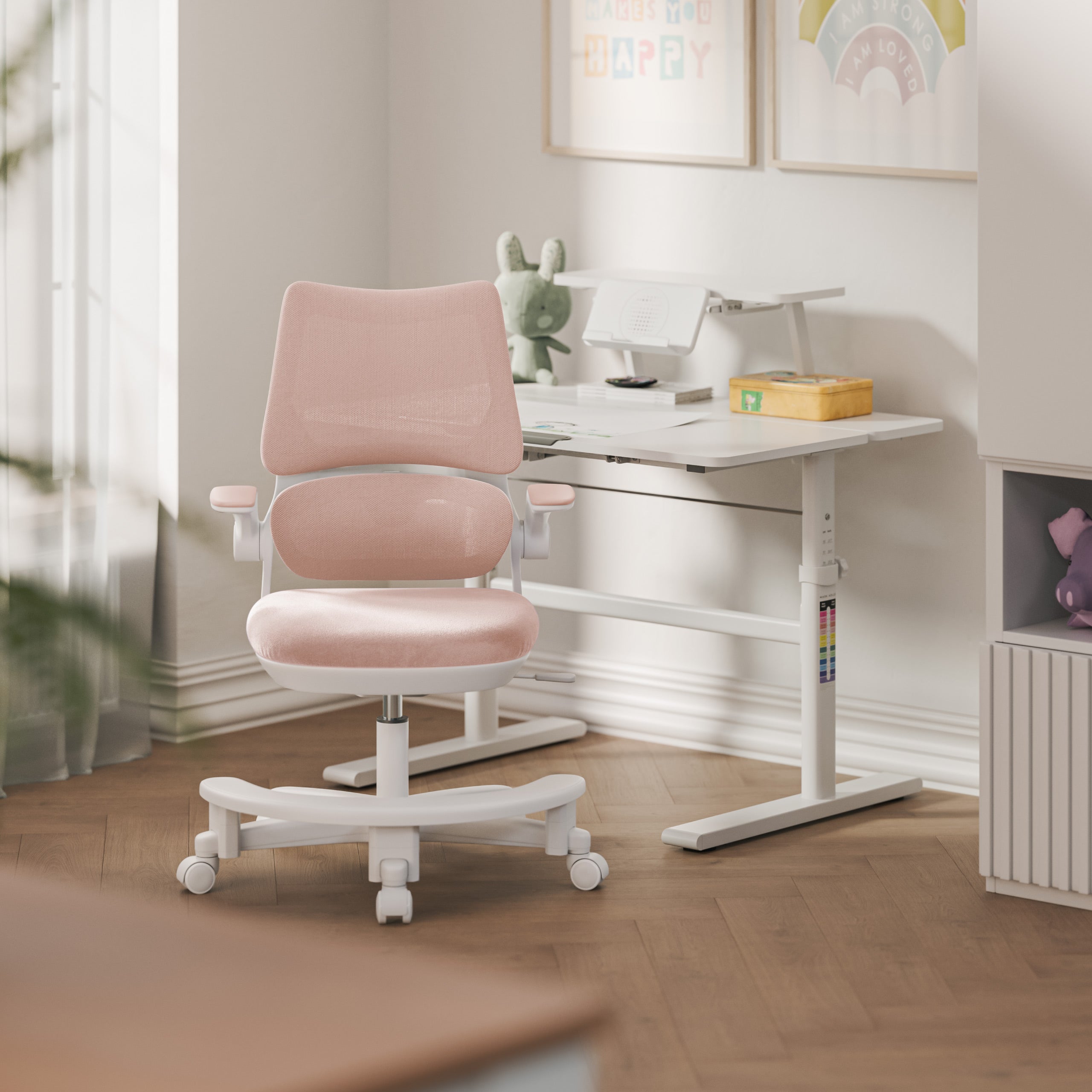 Fotel do biurka dla dziecka Mark Adler Junior 5.7 Pink