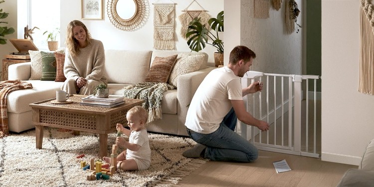 Bramki na schody dla dzieci bez wiercenia - jak zamontować?
